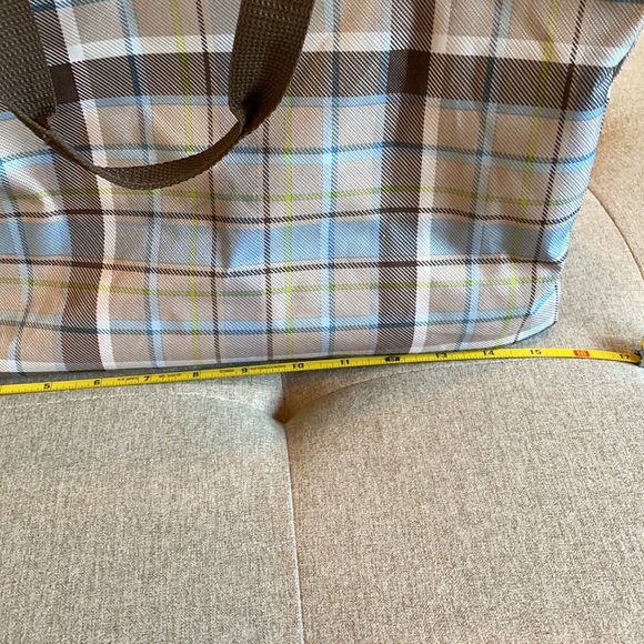 Thirty-one large waterproof lined tote. - Picture 2 of 8